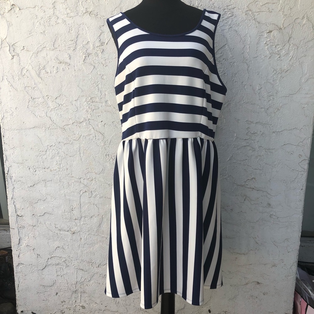 Women’s stripped dress size 3X
